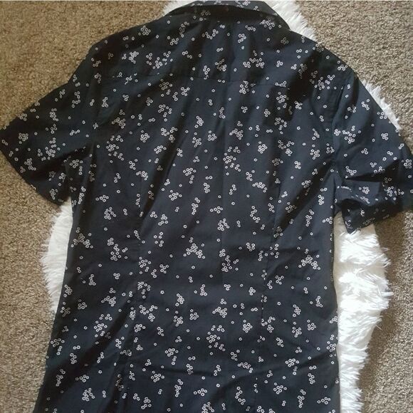 H&M floral button down shirt Size Medium EUC - Picture 6 of 6
